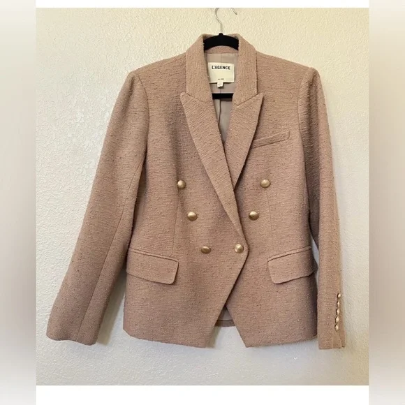 New L'AGENCE KENZIE DOUBLE-BREASTED BLAZER In Light Mocha Sz 10 $595 - Picture 2 of 8